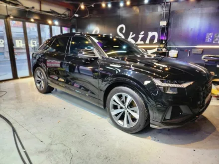 아우디Q8 50TDI 크롬죽이기 잡소리해결 뒷범퍼 센서이탈 재장착 수리 영등포랩핑샵 / 영등포카센터 아우디전문수리 / 서울 영등포