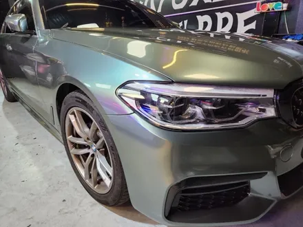 BMW5시리즈 전체랩핑제거후 *엔비아그린*전체랩핑 영등포랩핑 보험/사고수리전문! / 서울 영등포