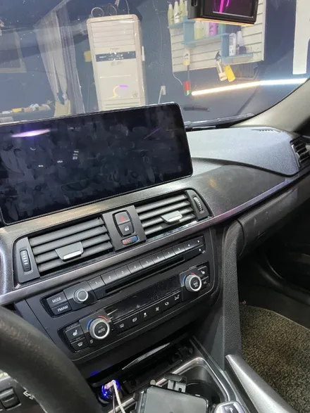 BMW 320d 실내브러쉬랩핑 ( 우드트림 랩핑 ) 실내트림(카본/브러쉬)랩핑 / 서울 영등포