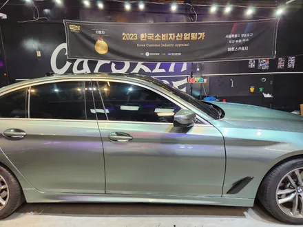 BMW5시리즈 전체랩핑제거후 *엔비아그린*전체랩핑 영등포랩핑 보험/사고수리전문! / 서울 영등포