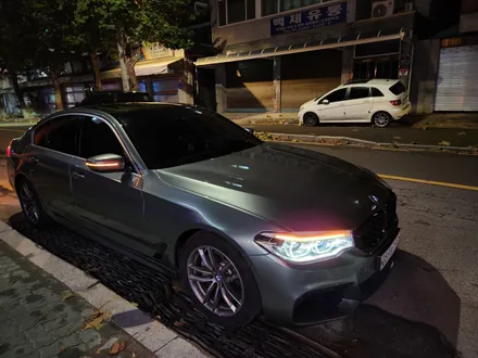 BMW5시리즈 전체랩핑제거후 *엔비아그린*전체랩핑 영등포랩핑 보험/사고수리전문! / 서울 영등포