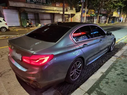 BMW5시리즈 전체랩핑제거후 *엔비아그린*전체랩핑 영등포랩핑 보험/사고수리전문! / 서울 영등포