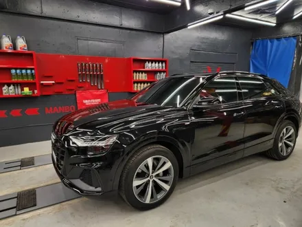 아우디Q8 50TDI 크롬죽이기 잡소리해결 뒷범퍼 센서이탈 재장착 수리 영등포랩핑샵 / 영등포카센터 아우디전문수리 / 서울 영등포
