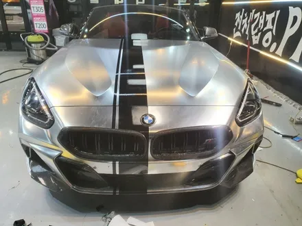BMW Z4 전체랩핑제거 후 (에이버리_사틴크롬실버) 전체랩핑 시공 - 영등포랩핑샵 / 서울 영등포
