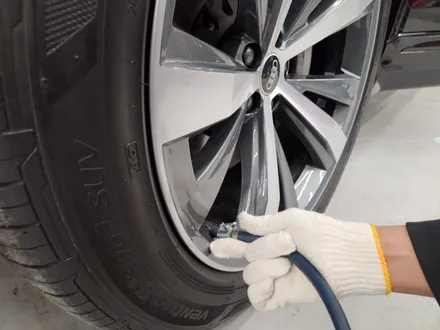 아우디Q8 50TDI 크롬죽이기 잡소리해결 뒷범퍼 센서이탈 재장착 수리 영등포랩핑샵 / 영등포카센터 아우디전문수리 / 서울 영등포