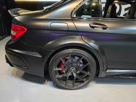 W204 벤츠C63 블랙시리즈 사틴블랙전체랩핑 및 복원 단차조정. / 서울 영등포