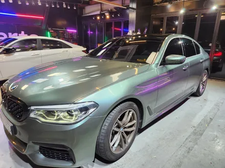 BMW5시리즈 전체랩핑제거후 *엔비아그린*전체랩핑 영등포랩핑 보험/사고수리전문! / 서울 영등포