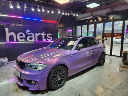 BMW 120d 판타지퍼플 전체랩핑 크롬딜리트 외형복원 M범퍼교체작업 헤드라이트복원&교체 후기형컨버전작업 외부디테일링/실내디테일링세차까지! / 서울 영등포