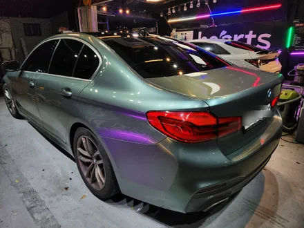 BMW5시리즈 전체랩핑제거후 *엔비아그린*전체랩핑 영등포랩핑 보험/사고수리전문! / 서울 영등포