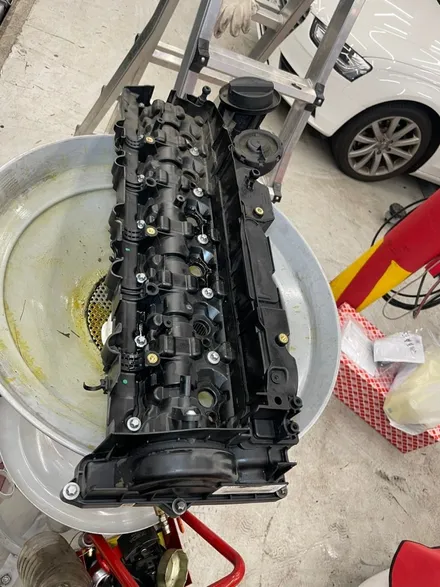 F10 BMW530D 헤드커버누유 앗세이교환 터보누유 O링교환 엔진오일교환 영등포수입차정비 / 서울 영등포