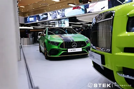 A45 S의 역동적인 \'그린 헬 마그노\' 리미티드 에디션을 빛나게 한 STEK 패키지 / 성남시 수정구 오야동