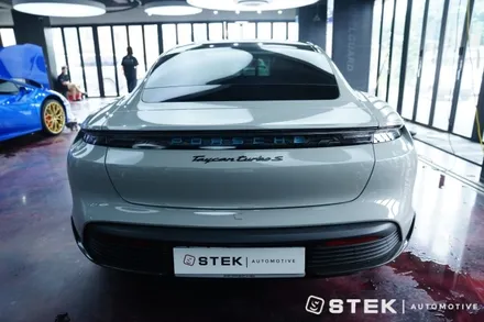 포르쉐 타이칸 PPF 시공, 고민할 필요없이 STEK DYNOshield 풀 시공 / 성남시 수정구 오야동