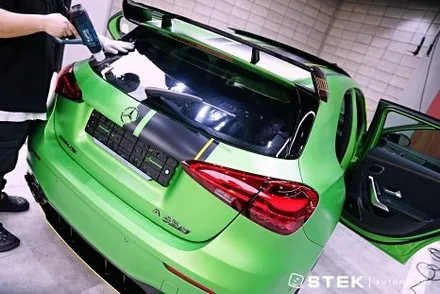 A45 S의 역동적인 \'그린 헬 마그노\' 리미티드 에디션을 빛나게 한 STEK 패키지 / 성남시 수정구 오야동