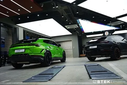 독특한 컬러에서 더욱 빛을 발하는 STEK DYNO 프리미엄 PPF와 우루스 퍼포만테 / 성남시 수정구 오야동
