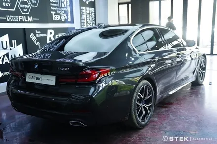 비금속 세라믹인데 열반사가 된다? BMW 530i 틴팅 STEK NEX 시공 / 성남시 수정구 오야동