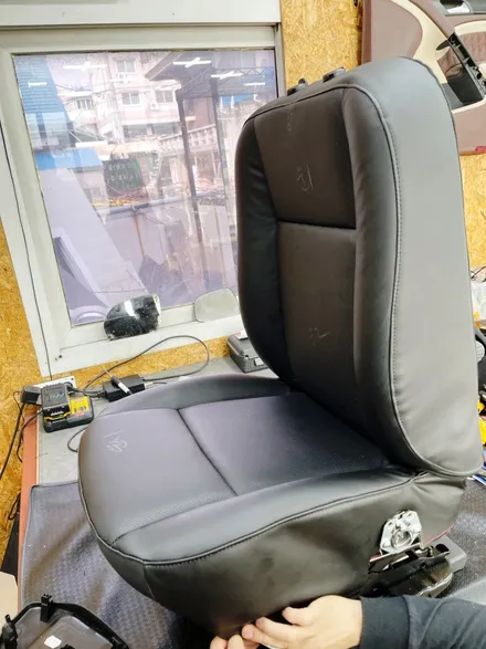 천안 르노 마스터 15인승 가죽시트커버 교체 시 공!! 자동차 가죽시트 교체 견적??