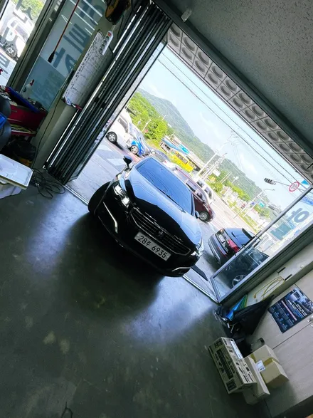 천안 2015 푸조 508 내비게이션 교체 시 공!! 포드, 링컨, 푸조 협력업체 스텝 업 개러지!!