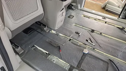 천안 더 뉴 카니발 7인승 차박레일!!카니발 시트레일 연장??