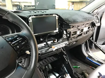 천안 그랜저IG M2C 200A 카블릿 시공!! 순정 내비게이션을 테플릿PC로??