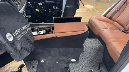 제네시스 G80 시트 교체와 전동트렁크 작업