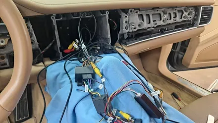 천안 포르쉐 파나메라 안드로이드 모니터 장착!! 수입차 카블릿??