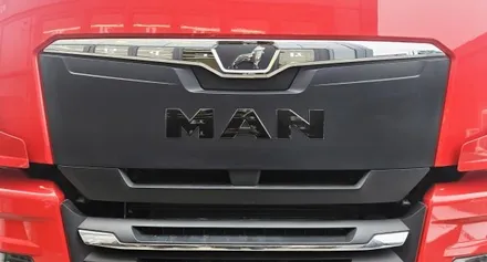 [양주데칼라이프] 만트럭 TGX44.520모자이크 사자 데칼 MAN 로고 랩핑 / 양주시 고암동