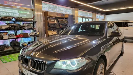 광주BMW 520d f10엠비언트 우아하게 아름답게 무드등 답게 순정처럼 깔끔하게 / 광주 북구