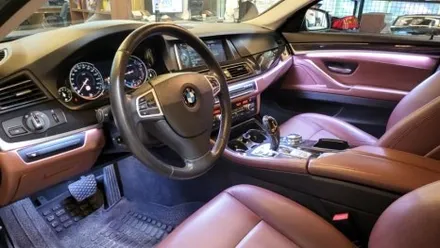 광주BMW 520d f10엠비언트 우아하게 아름답게 무드등 답게 순정처럼 깔끔하게 / 광주 북구