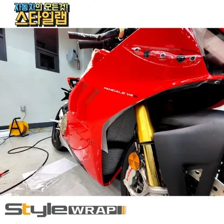 두가티 v4s 모델로 마프로  社 의 유광 ppf 작업, 바이크 랩핑 잘하는 스타일랩 / 부산 금정구