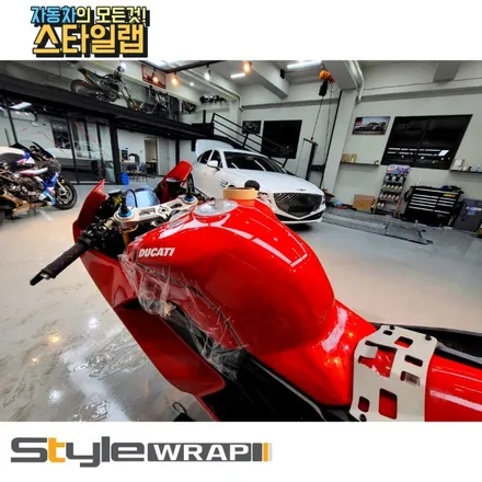 두가티 v4s 모델로 마프로  社 의 유광 ppf 작업, 바이크 랩핑 잘하는 스타일랩 / 부산 금정구