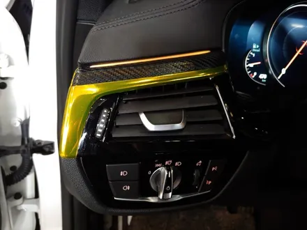 너무나도 유니크한 실내랩핑/BMW 520d 실내 골드크롬/카본 랩핑/G30/f10/528i/실내랩핑/부천/인천 / 부천 원미구 상동