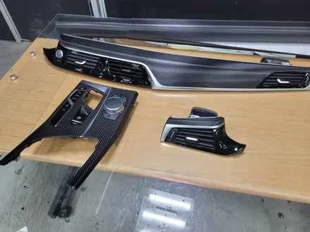 BMW 5시리즈(G30) 실내카본랩핑 시공/부천실내랩핑/인천/530i/하이그로시랩핑/520d / 부천 원미구 상동