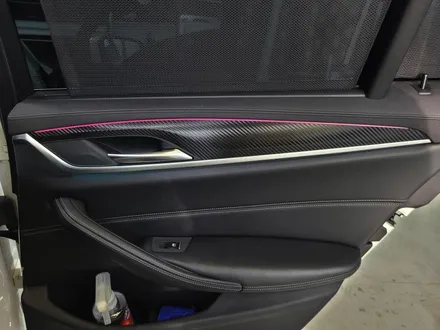 BMW 5시리즈 520D(G30) 실내 카본랩핑 시공 포스팅/센터페시아 랩핑/우드트림랩핑/부천/인천/G바디 / 부천 원미구 상동