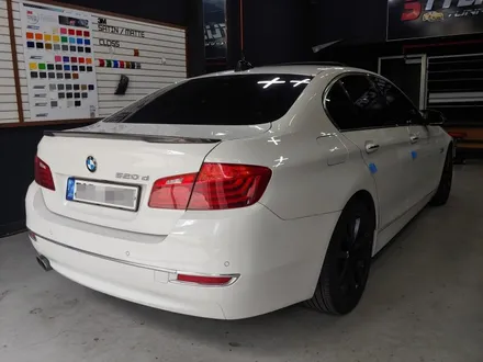 간단한 랩핑만으로도 확 달라진 느낌을 줄 수 있습니다/bmw 520d(F10) 루프스킨/디퓨저 랩핑 포스팅 / 부천 원미구 상동