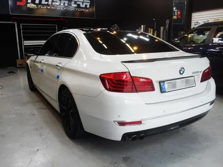 간단한 랩핑만으로도 확 달라진 느낌을 줄 수 있습니다/bmw 520d(F10) 루프스킨/디퓨저 랩핑 포스팅 / 부천 원미구 상동