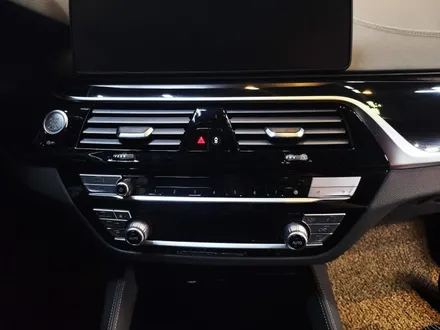 BMW 5시리즈 520i(G30) 실내 하이그로시 클리프디자인 PPF 시공 포스팅/부천/인천 / 부천 원미구 상동