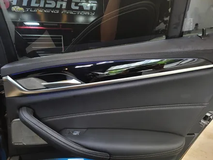 BMW 5시리즈 520i(G30) 실내 하이그로시 클리프디자인 PPF 시공 포스팅/부천/인천 / 부천 원미구 상동