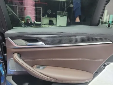 BMW 5시리즈(G30) 실내카본랩핑 시공/부천실내랩핑/인천/530i/하이그로시랩핑/520d / 부천 원미구 상동