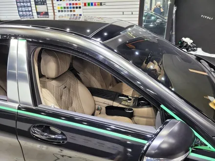 벤츠 마이바흐 s650 블랙 패키지로 완전 포스넘치는 차량으로 변신/마이바흐 듀오톤/투톤랩핑/부천/인천/크롬죽이기 / 부천 원미구 상동
