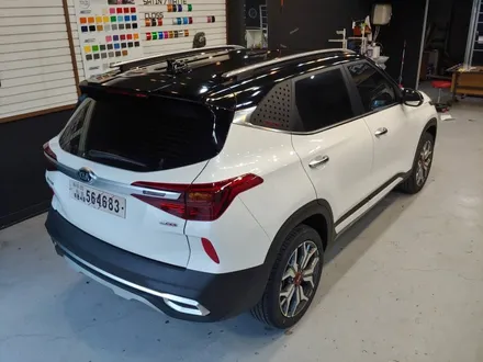 기아 셀토스 루프스킨/투톤랩핑은 부천 스타일리쉬카에서/인천/상동/투톤랩핑 포스팅 / 부천 원미구 상동