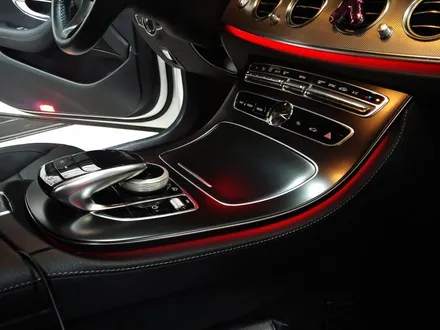 벤츠 E클래스 센터페시아 실내랩핑/E300/E220/E350/부천랩핑/인천랩핑/반무광랩핑 / 부천 원미구 상동