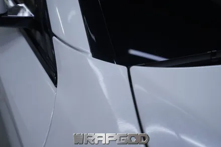 BMW 5시리즈 M550d 전체 랩핑, 에이버리 다이아몬드 화이트 일산 자동차 래핑 전문점 WRAPGOD / 김포 양촌읍