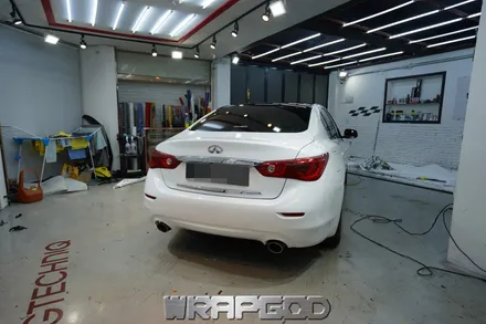 인피니티 Q50 에이버리 사틴 그레이에서 3M1080 화이트골드스파클로 체인지 전체랩핑 시공, 김포 일산 인천 송도 청라 파주 전체 랩핑 전문점 WRAPGOD / 김포 양촌읍
