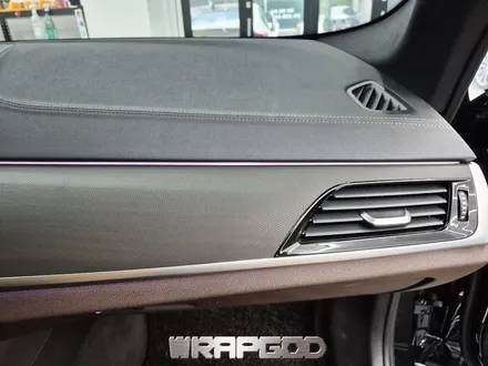 김포 BMW G30 5시리즈  실내랩핑 3M 매트릭스 블랙 시공 / 김포 양촌읍