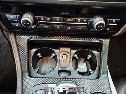 청라 BMW 5시리즈 무광 카본 실내랩핑 시공 / 김포 양촌읍