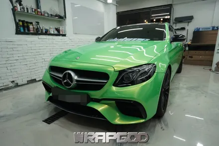 벤츠 E클래스 E220d 비닐프로그 네온그린 전체 랩핑 시공, 김포 검단 자동차 래핑 전문점 랩갓 WRAPGOD / 김포 양촌읍