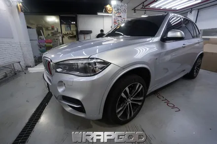 BMW X5 전체랩핑, 에이버리 유광 실버메탈릭 시공 / 김포 일산 인천 자동차랩핑 전문점 WRAPGOD / 김포 양촌읍