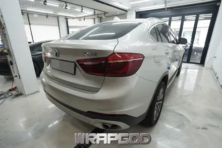 BMW X6 , 에이버리 사틴 화이트 펄 전체 랩핑 시공 / 김포 검단 자동차 래핑 전문점 랩갓 WRAPGOD / 김포 양촌읍