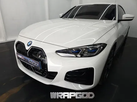BMW i4 그릴랩핑 부분랩핑 에이버리 유광인텐스블루 / 김포 양촌읍