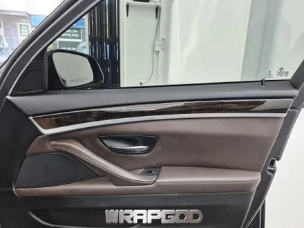 청라 BMW 5시리즈 무광 카본 실내랩핑 시공 / 김포 양촌읍